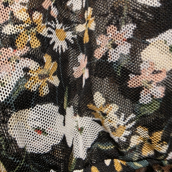 Madison & Berkeley Black Floral Blouse - Picture 3 of 4